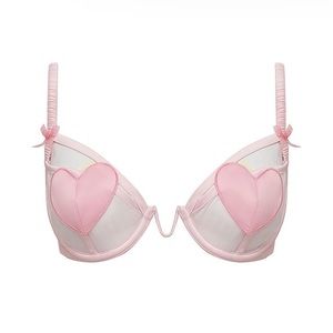 VICTORIA’S SECRET
FOR LOVE & LEMONS
Heart Underwire Bra